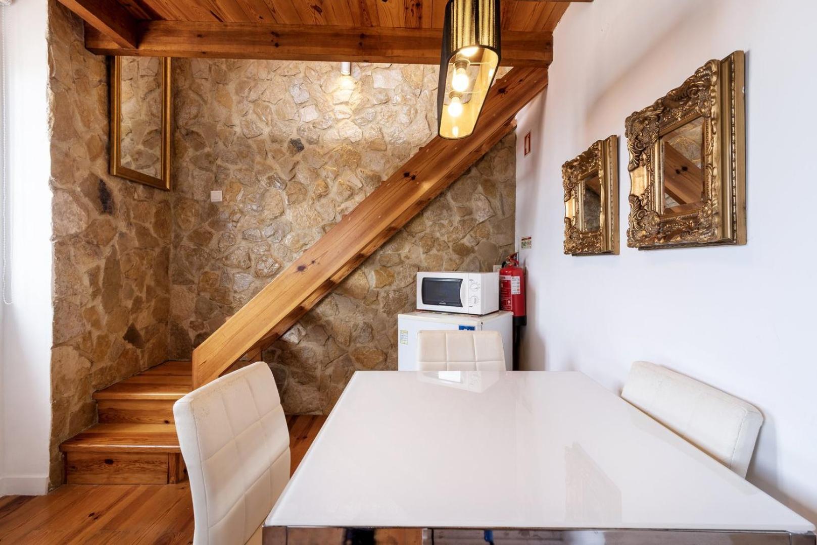 דירות ליסבון Guestready - Fantastic Rustic Duplex With Terrace מראה חיצוני תמונה